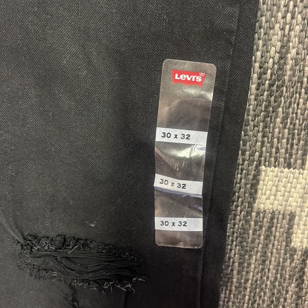 Levi’s Black 30X 32 Slim Taper BNWT Jeans - Picture 4 of 5